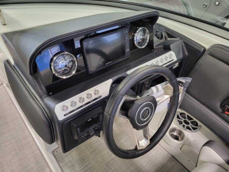 2022 Crownline 255 SS - Arch US-KIS88005H122 [photo 21]